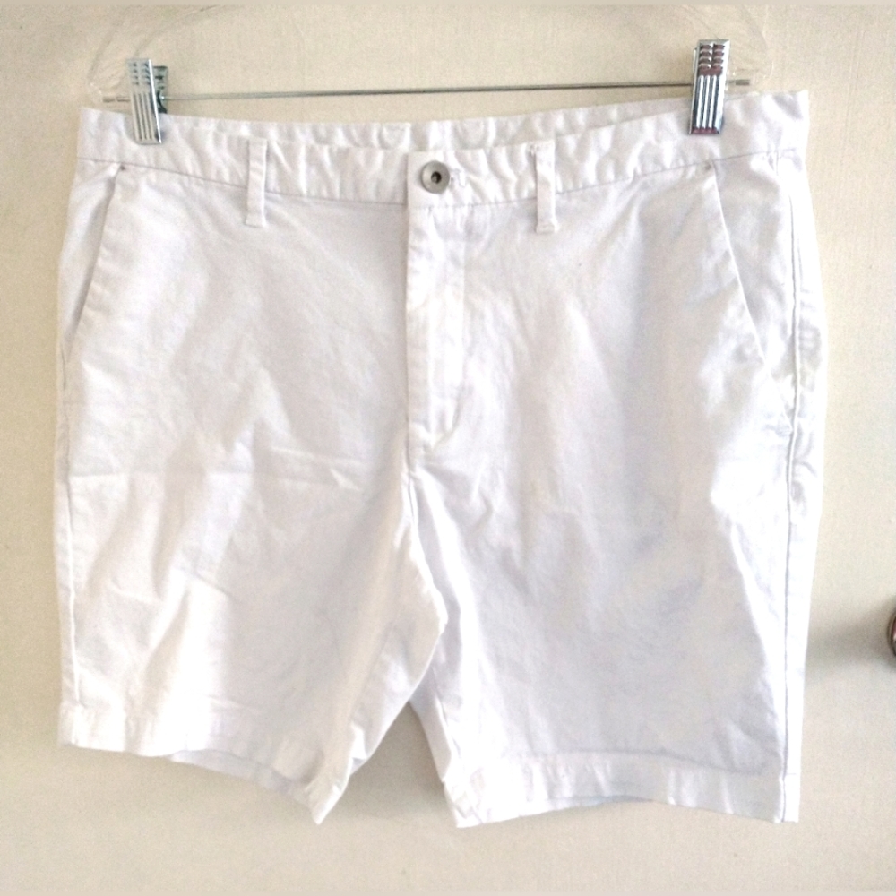 CALVIN KLEIN MEN'S SIZE 36 WHITE CASUAL SHORTS 4 POCKETS COTTON, STRETCH.